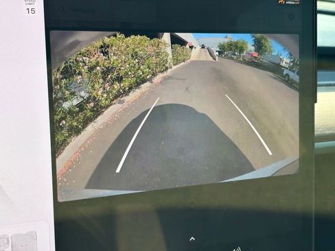 Used 2022 Tesla Model Y Performance image 17