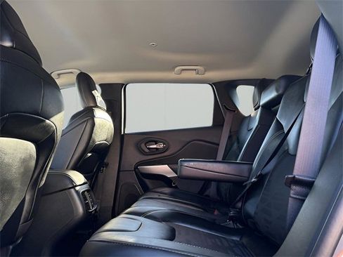 Used 2022 Jeep Cherokee Latitude image 14