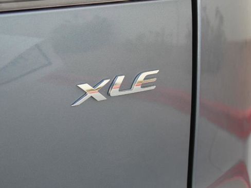 Used 2024 Toyota Corolla Cross XLE w/ Convenience Package image 25