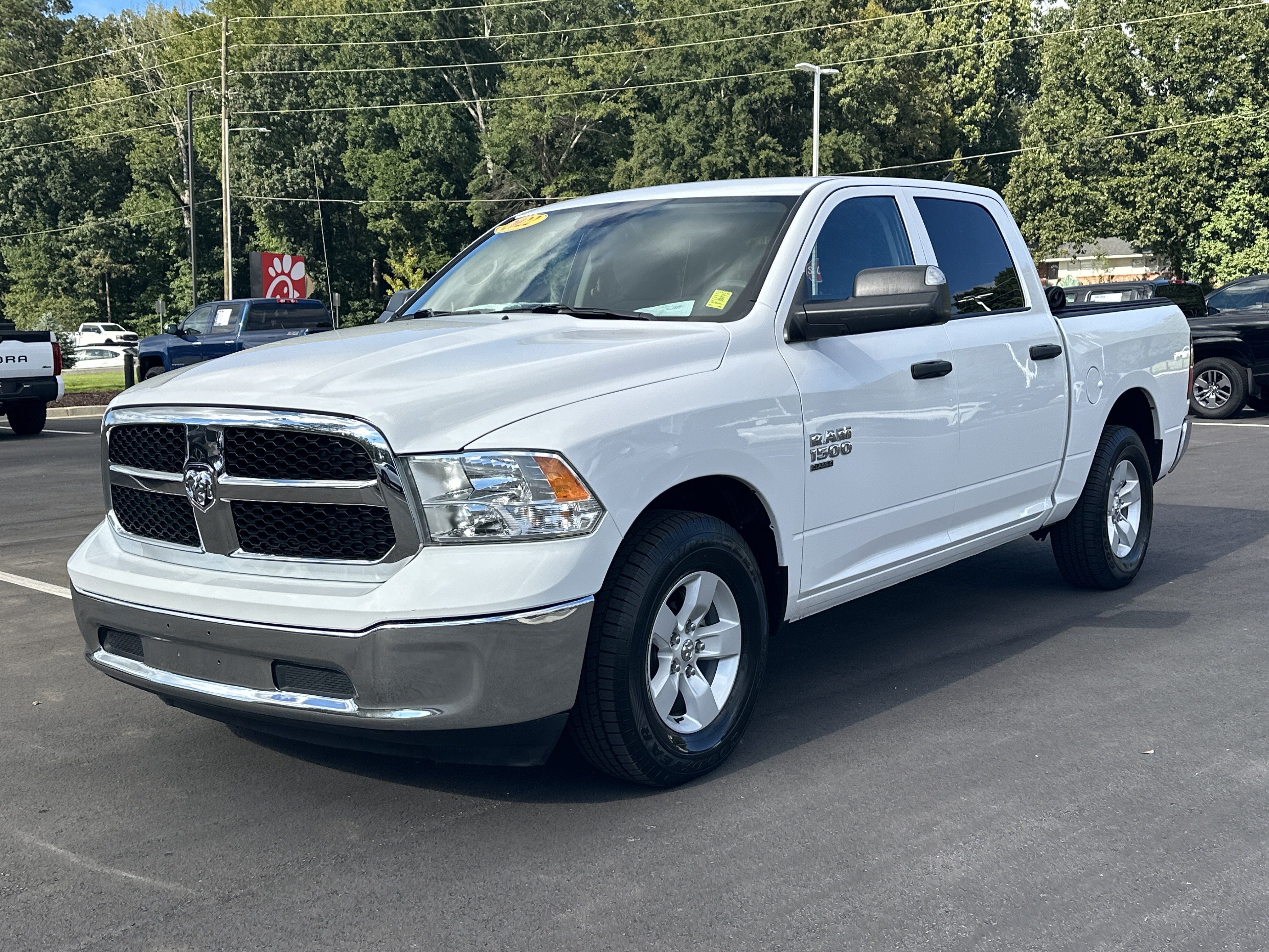 Used 2022 RAM 1500 Classic SLT w/ Trailer & Traction Group RWD image 4