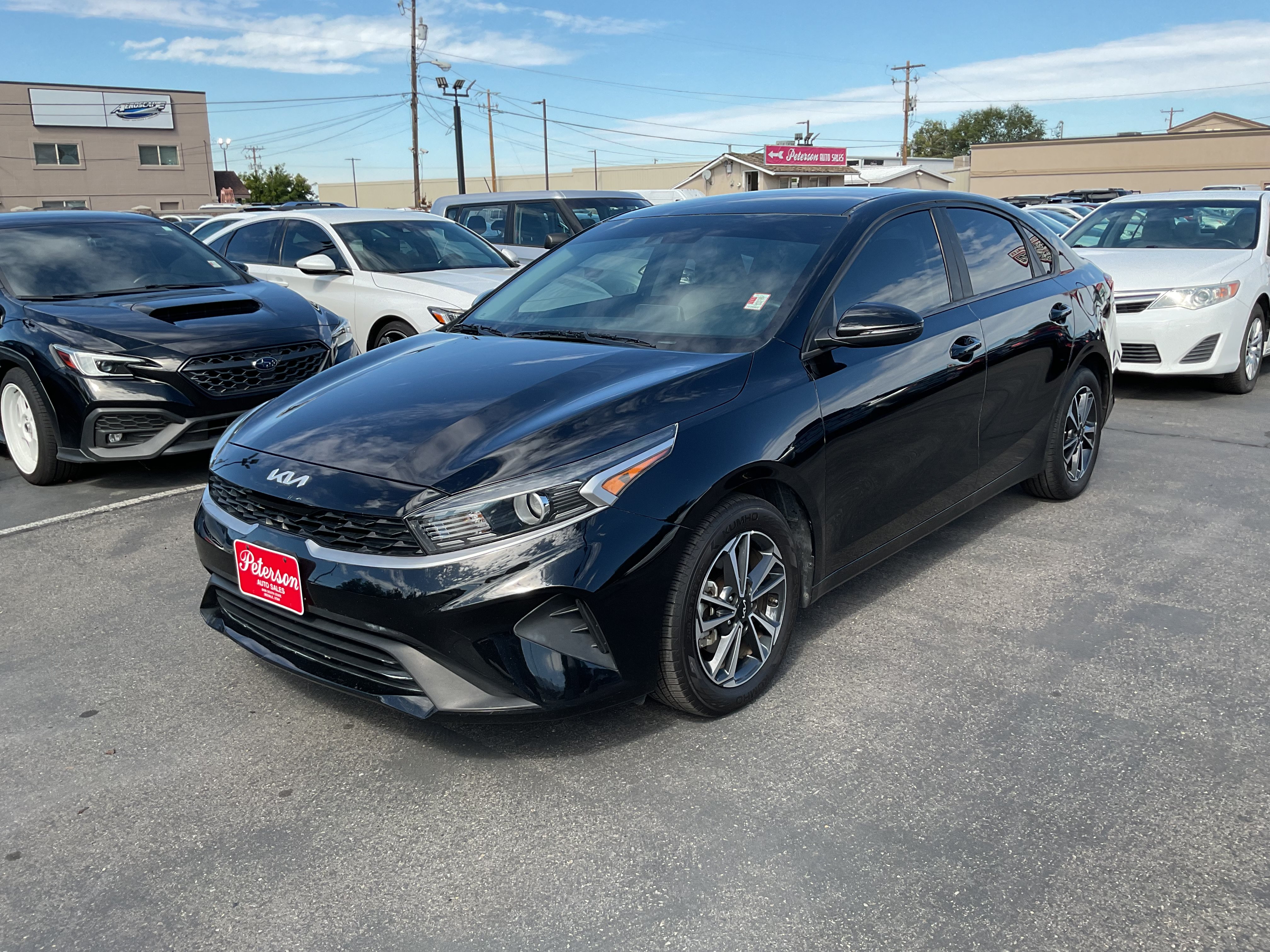 Used 2023 Kia Forte LXS w/ LXS Technology Package FWD image 2