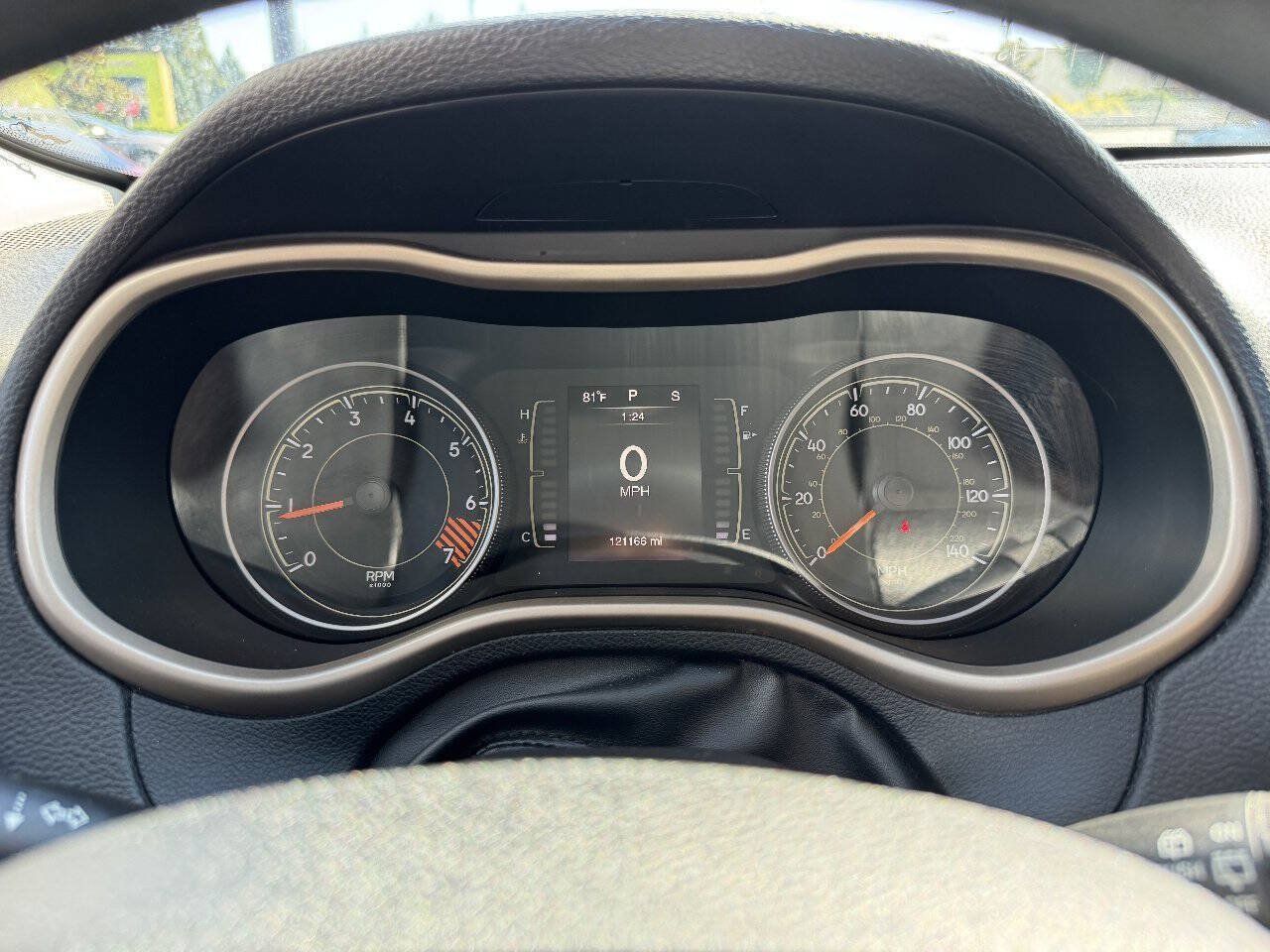 Used 2015 Jeep Cherokee Sport AWD/4WD image 31