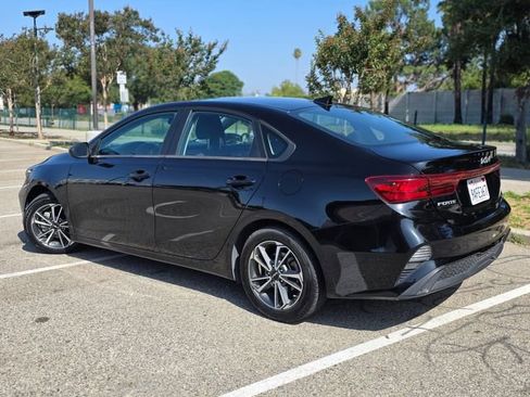Used 2022 Kia Forte LXS FWD image 14