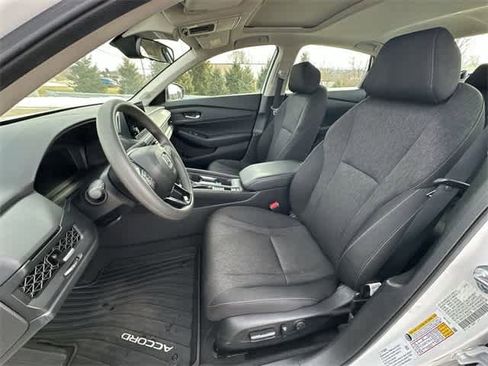 Used 2025 Honda Accord SE image 16