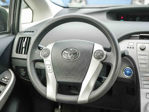Used 2015 Toyota Prius Two w/ Preferred Accessory Package FWD image 15