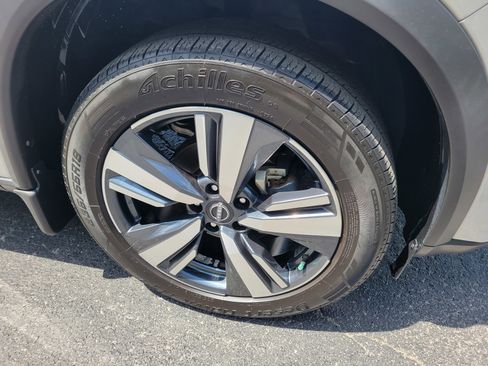 Used 2023 Nissan Rogue SL w/ SL Premium Package FWD image 37
