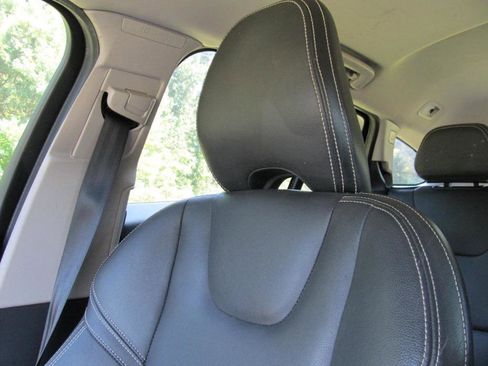 Used 2018 Volvo V60 T5 Dynamic w/ Vision Package image 72