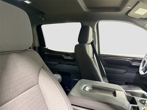 New 2026 Chevrolet Silverado 1500 LT image 32