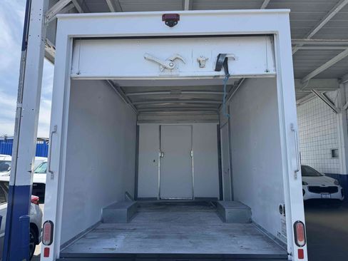 Used 2023 Chevrolet Express 3500 w/ Power Convenience Package RWD image 12