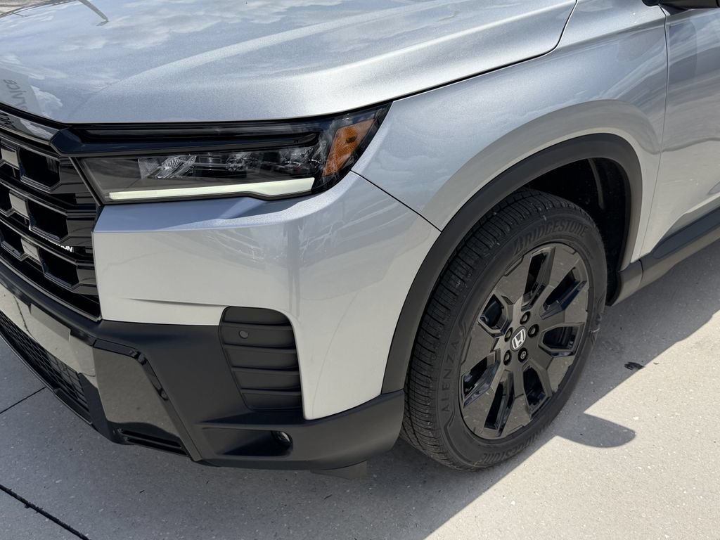 New 2026 Honda Pilot Black Edition image 7