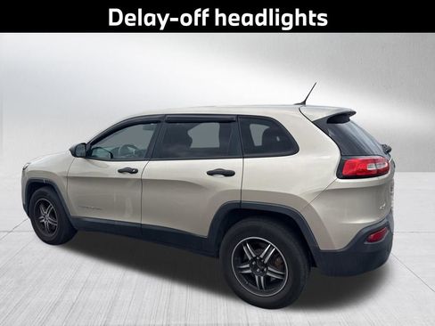 Used 2014 Jeep Cherokee Sport AWD/4WD image 8