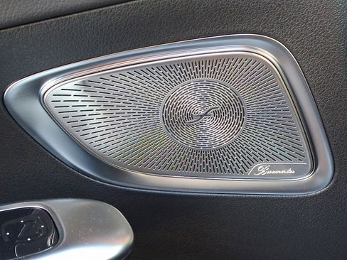 Used 2024 Mercedes-Benz C 300 image 24