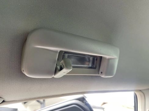 Used 2006 Dodge Magnum SE RWD image 28