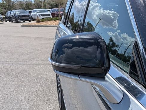 Used 2023 Lincoln Aviator Reserve AWD/4WD image 12