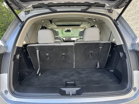 Used 2023 Honda Pilot Touring image 32