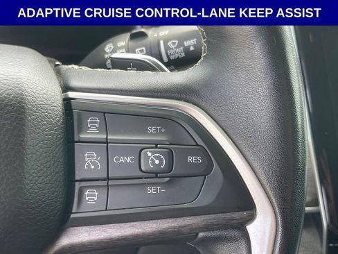 Used 2022 Jeep Grand Cherokee L Limited AWD/4WD image 13
