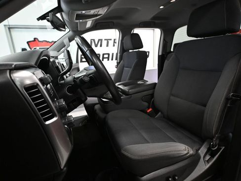 Used 2017 Chevrolet Silverado 1500 LT w/ All Star Edition image 27