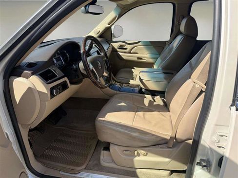 Used 2009 Cadillac Escalade AWD image 19