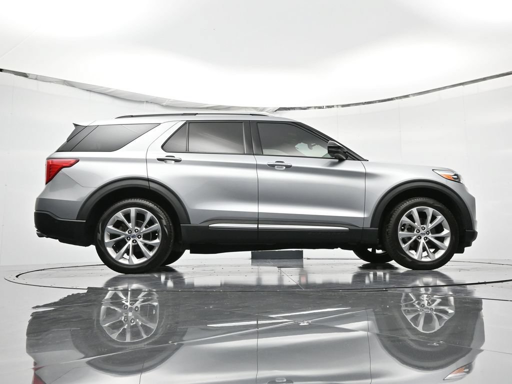 Used 2021 Ford Explorer Platinum w/ Equipment Group 601A AWD/4WD image 49