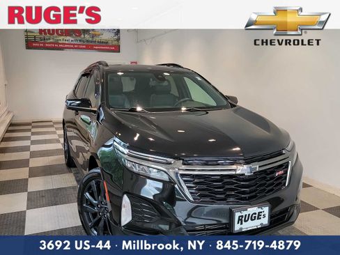 Used 2023 Chevrolet Equinox RS w/ RS Leather Package AWD/4WD image 1