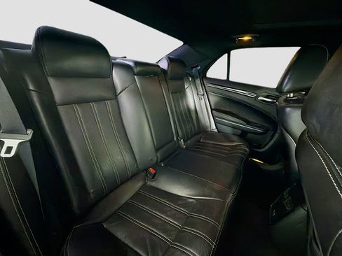 Used 2018 Chrysler 300 S w/ 300S Premium Group RWD image 26
