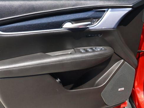 Used 2025 Cadillac XT5 Premium Luxury FWD image 21