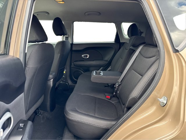 Used 2014 Kia Soul FWD image 11