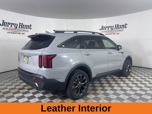 Used 2023 Kia Sorento X-Line EX image 5