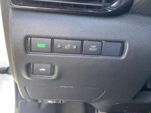 Used 2020 Nissan Sentra SV FWD image 16