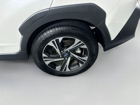 Used 2024 Subaru Crosstrek 2.0i Premium w/ Crosstrek Mirror Package AWD/4WD image 11