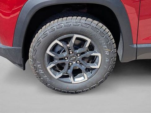 New 2026 Chevrolet Equinox ACTIV FWD image 10