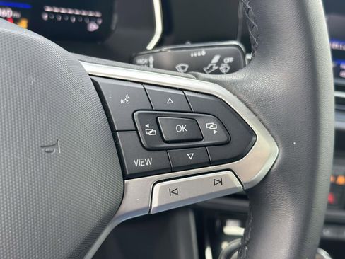 Certified 2023 Volkswagen Jetta SE w/ Panoramic Sunroof Package FWD image 23
