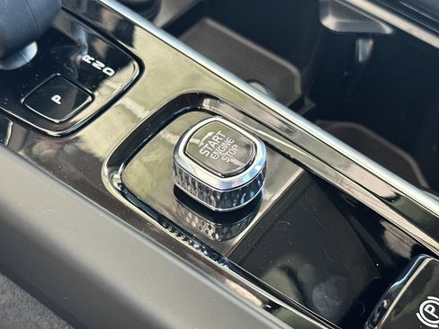 Certified 2025 Volvo XC60 B5 Core w/ Climate Package PRO image 26