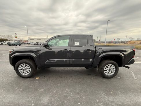 New 2026 Toyota Tacoma SR5 image 5