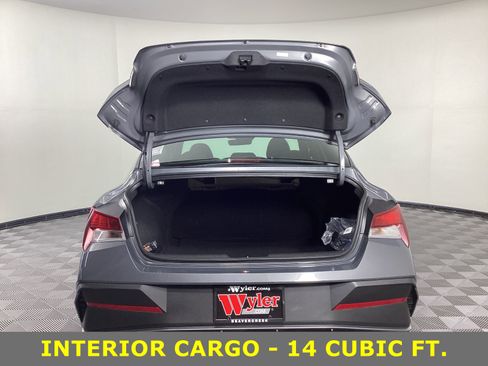 Certified 2025 Hyundai Elantra Sport image 10