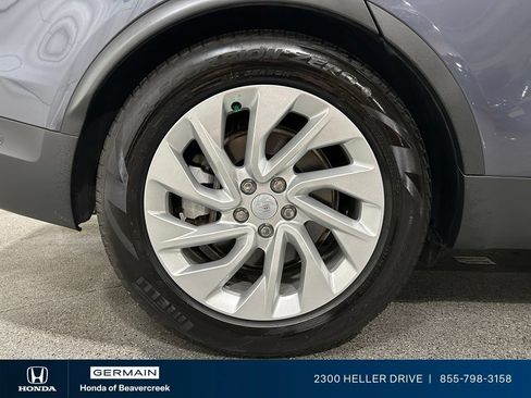 Used 2025 Land Rover Discovery S AWD/4WD image 10