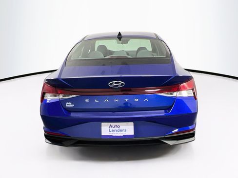 Used 2023 Hyundai Elantra SE FWD image 6
