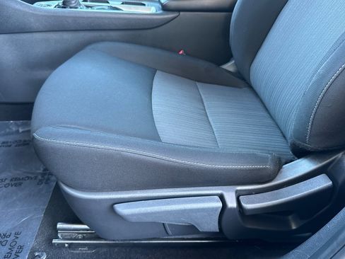 Used 2024 Nissan Sentra SV FWD image 15