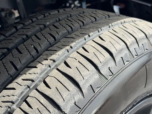 Used 2025 Jeep Wrangler Unlimited Sahara AWD/4WD image 42