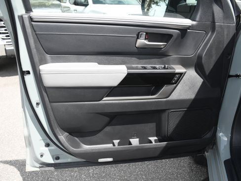 Used 2024 Toyota Tundra Limited AWD/4WD image 9