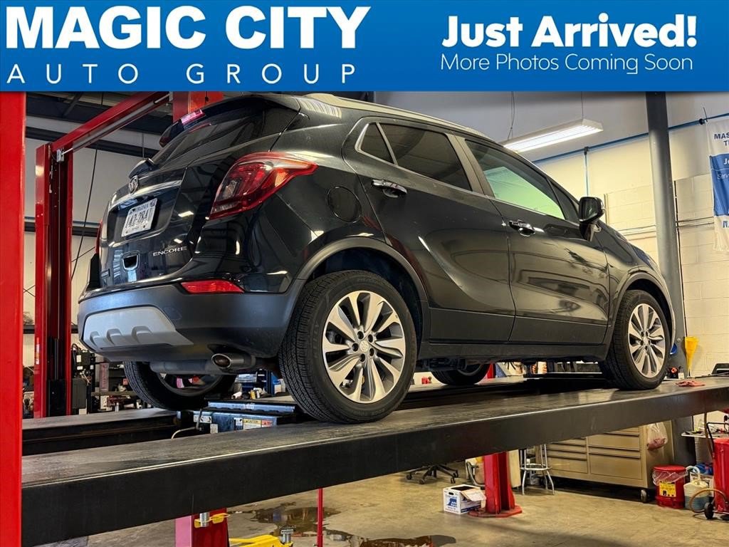 Used 2019 Buick Encore Preferred FWD image 1