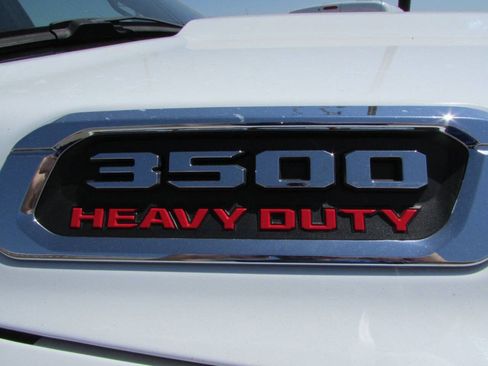 Used 2022 RAM 3500 Big Horn image 8