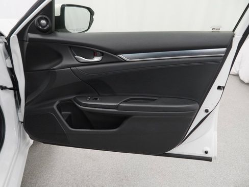 Used 2018 Honda Civic Touring image 45