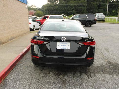 Used 2022 Nissan Sentra SV FWD image 5