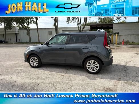 Used 2020 Kia Soul LX FWD image 4