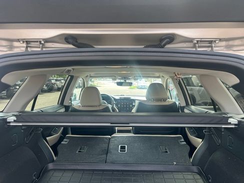 Used 2020 Subaru Outback Limited AWD/4WD image 9
