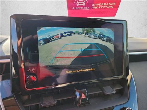 Used 2025 Toyota Corolla LE image 24