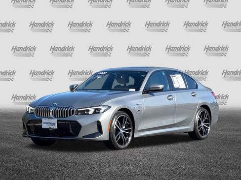 Used 2023 BMW 330e xDrive w/ M Sport Package AWD/4WD image 9