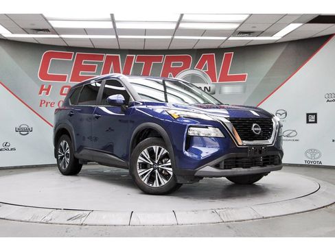 Used 2023 Nissan Rogue SV w/ SV Premium B Package FWD image 1