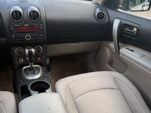 Used 2010 Nissan Rogue SL w/ Leather Pkg FWD image 10